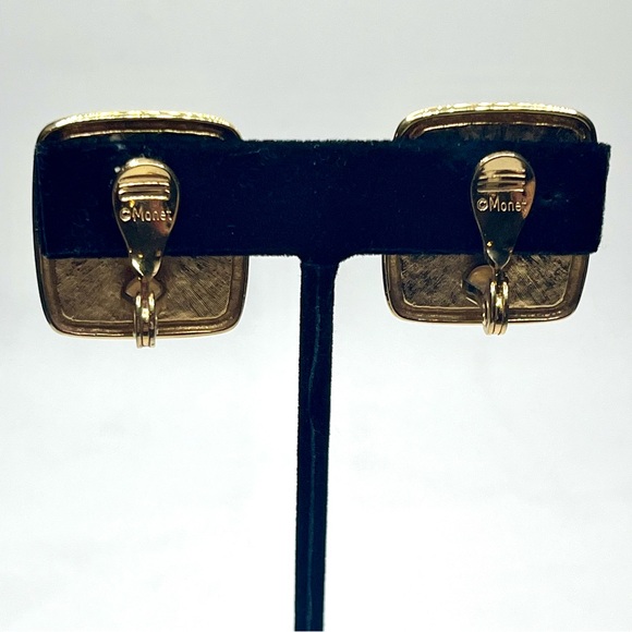Vintage Monet Red Enamel Square Clip On Earrings Gold Tone - Picture 7 of 10